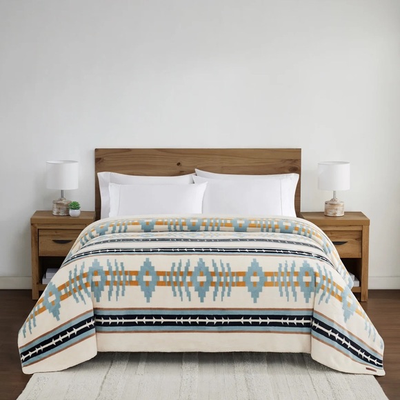 🎉LAST PIECE🎉Pendleton luxurious plush blanket - Picture 1 of 8